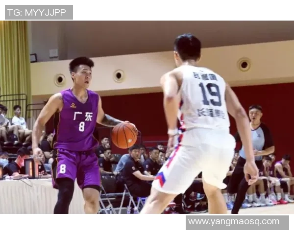 大连千兆足球俱乐部奋勇争先全力冲击新赛季目标与挑战 大连千兆足球俱乐部奋勇争先全力冲击新赛季目标与挑战